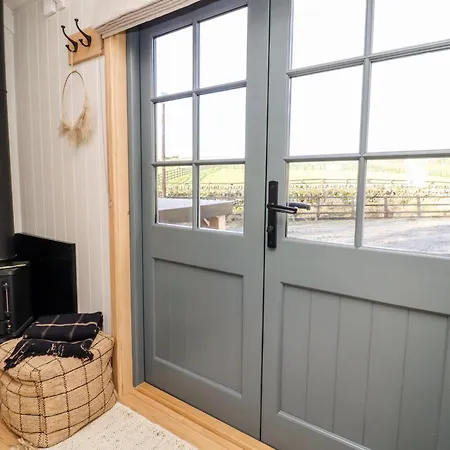 Nyaraló Shepherd Hut 2